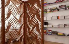 Desain Sekat Ruang Tamu Minimalis Modern dari Kayu yang Elegan