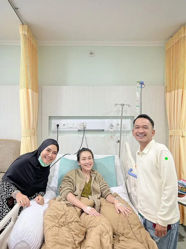 Ayu Ting Ting Terbaring Lemas Idap Tipes