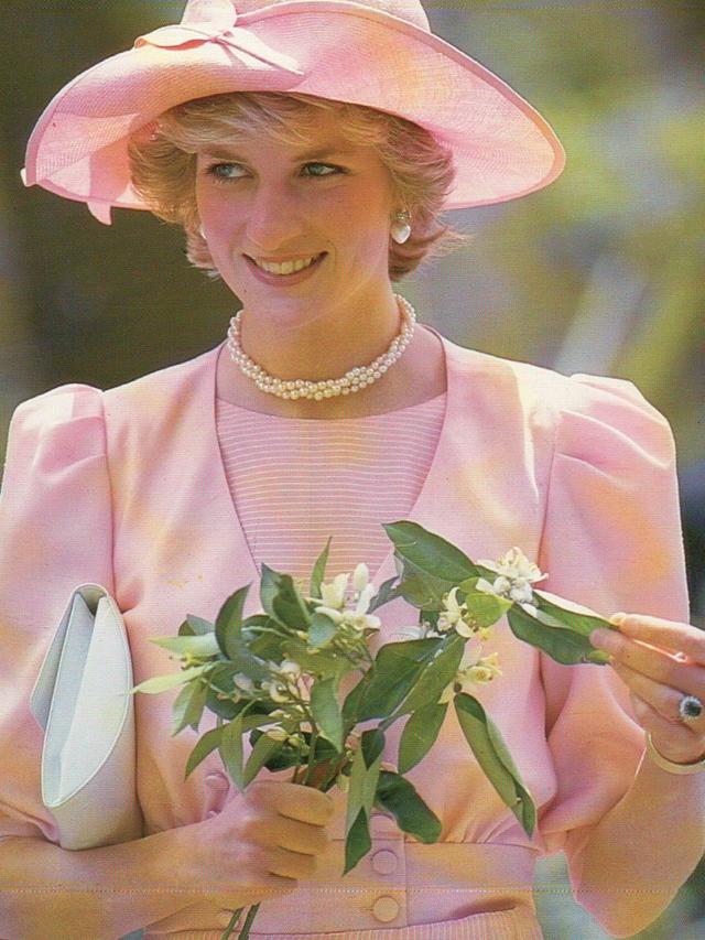 Warna favoritnya adalah pink/dok. Pinterest