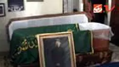 Jenazah Gesang akan disemayamkan hingga pukul 14.00 WIB. Ini untuk memberi kesempatan kepada masyarakat menyampaikan penghormatan terakhir kepada pencipta lagu Bengawan Solo.