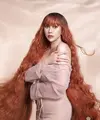 Aura Kasih terlihat manglingi dengan gaya yang mencuri perhatian di pemotretan terbaru. [@fdphotography90]