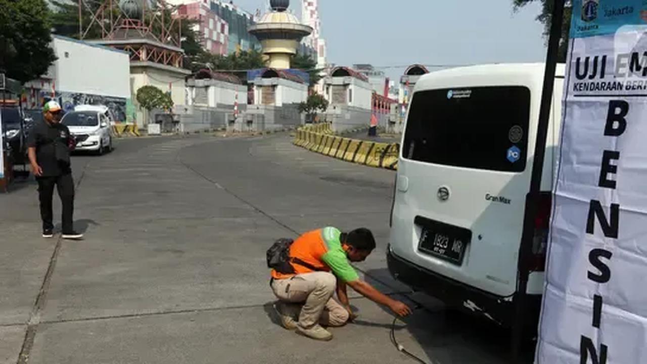 Namun Doni menegaskan, razia uji emisi akan lebih didahulukan baru dilakukan pemeriksaan kelengkapan surat kendaraan.