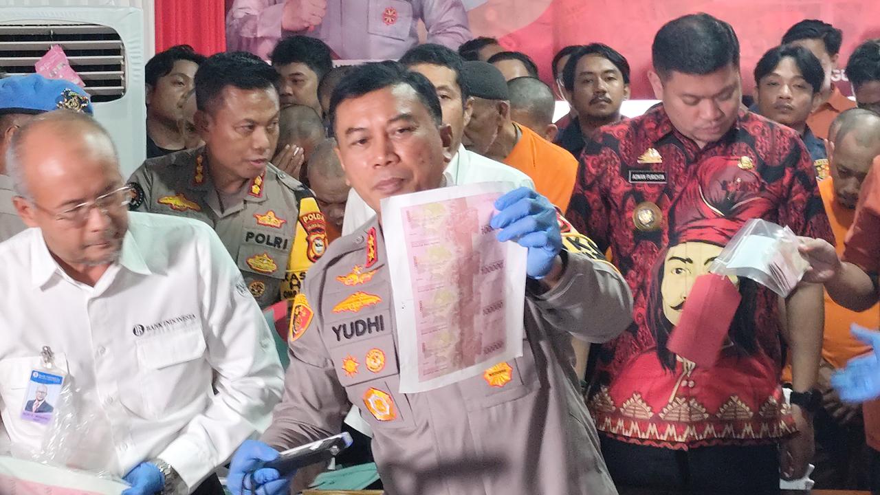 VIDEO: Terungkap Bukti Kasus Uang Palsu UIN Makassar "Mata Uang Korea Hingga SBN Rp700 Triliun"