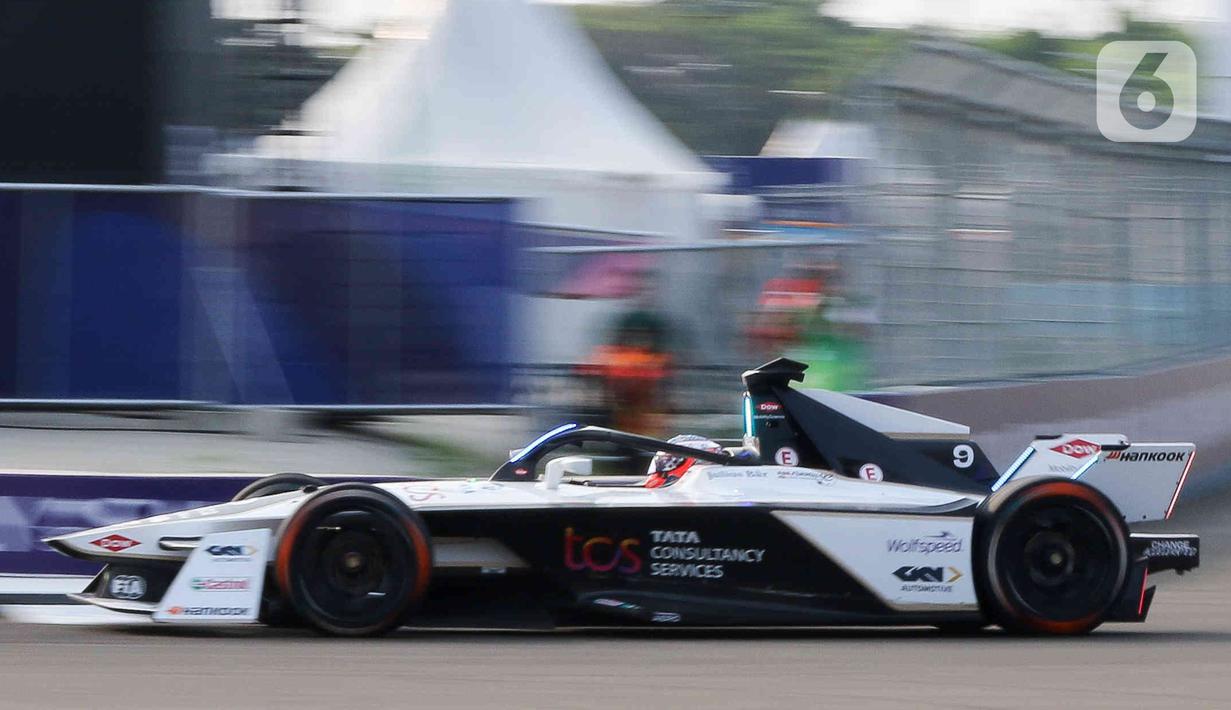 Ia naik dari peringkat ke-10 ke peringkat ketujuh pada klasmen sementara untuk pembalap. (Liputan6.com/Herman Zakharia)