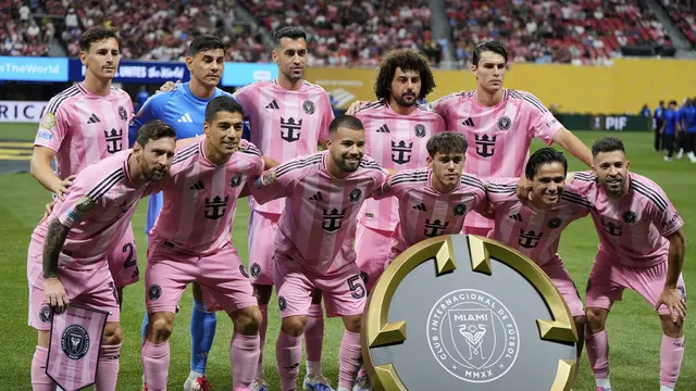 Starting XI Inter Miami kala melawan PSG di pentas Piala Dunia Antarklub 2025 di Mercedes-Benz Stadium, Atlanta, Minggu (29/06/2025) malam WIB. (AP Photo/Mike Stewart)