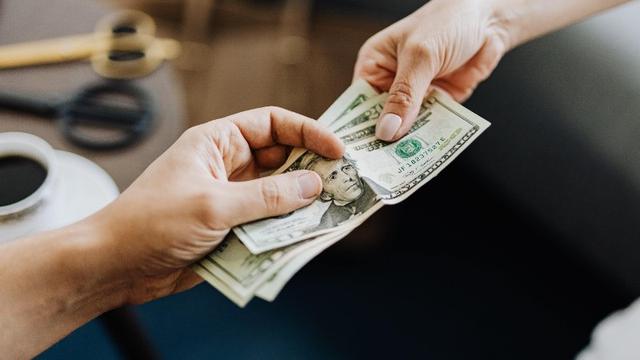 Cara Mudah Mengirim Biaya Pendidikan Anak sampai Kebutuhan Keluarga ke Luar Negeri