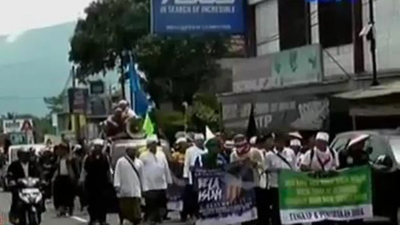  Gelombang Massa Aksi 212 Terus Berdatangan ke Jakarta