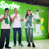 Konferensi pers Sprite yang diadakan pada Rabu (19/02/2024), Dian Sastrowardoyo, Haji Bolot, dan Andes Gumilang berbagi pengalaman mereka tentang keseruan berbuka puasa (Dok/Fimela.com/Rianti Fitri Wulandari)