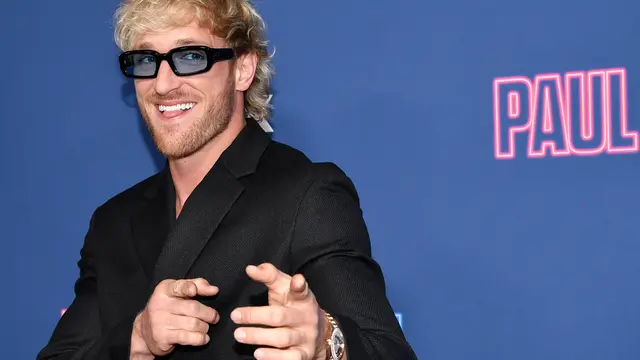 Logan Paul berpose untuk foto di Tempo by Hilton Times Square pada 26 Maret 2025, di New York. (Foto oleh Evan Agostini/Invision/AP, file)