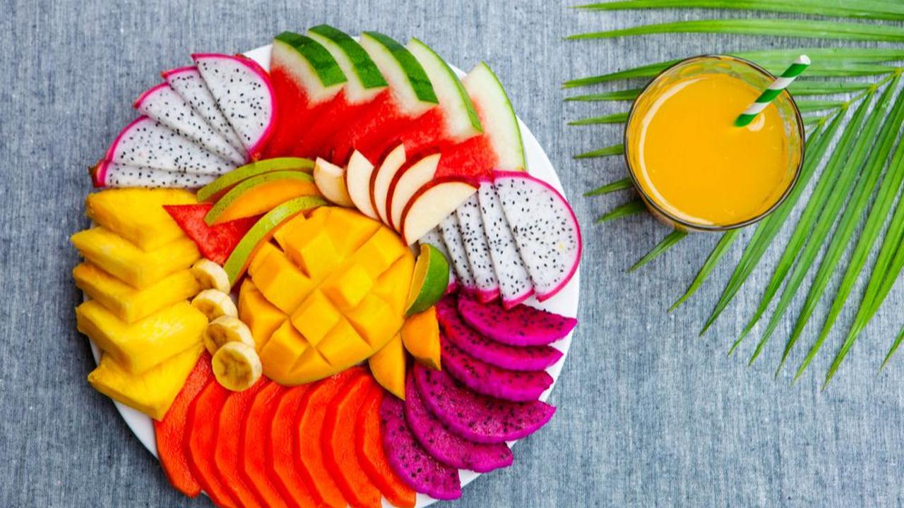 3. Konsumsi Makanan yang Menyehatkan Mulut<br>