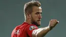 Penyerang Inggris, Harry Kane berselebrasi usai mencetak gol ke gawang Bulgaria pada pertandingan Grup A Kualifikasi Piala Eropa 2020 di Vasil Levski National Stadium, Sofia (15/10/2019). Inggris menang telak 0-6 atas Bulgaria. (AP Photo/Vadim Ghirda)
