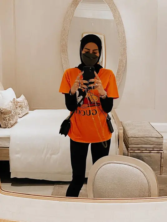 Tampak masih merasa sakit hati, namun Olla berusaha untuk tidak lagi mempermasalahkan sikap dari Nindy Ayunda. (Instagram/ollaramlanaufar)