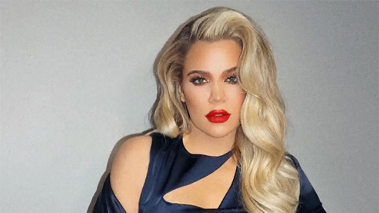 [Bintang] Khloe Kardashian