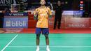 Aksi Alwi Farhan saat melawan wakil India, Ayush Shetty pada babak 32 besar Indonesia Masters 2026 di Istora Senayan, Jakarta, Rabu (21/1/2026). (Bola.com/Abdul Aziz)