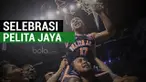 Berita video selebrasi Pelita Jaya saat menjadi juara IBL 2017. Selebrasi dilakukan setelah pada final gim ketiga, Pelita Jaya menang dengan skor 72-62 atas Satria Muda. Tim asuhan Johannis Winar ini unggul terus atas SM sejak kuarter pertama.