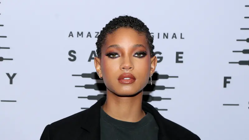 Willow Smith Nyatakan Diri Sebagai Polyamorous, Apakah Itu?