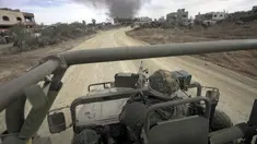Tentara Israel terlihat saat operasi darat di Jalur Gaza, Palestina, Rabu (22/11/2023). Militer Israel melakukan operasi darat ke Jalur Gaza untuk mencari militan Hamas. (AP Photo/Victor R. Caivano)