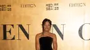 Aktris Inggris Naomie Harris tampil memukau dengan anting-anting dari koleksi L’Heure Du Diamant yang menampilkan berlian 5,80 karat dan berlian bulat 0,90 karat bertahtakan emas putih 18 karat, serta kalung bertahtakan berlian hati 26,60 karat, keduanya dari koleksi Haute Joaillerie dan bertahtakan emas putih 18 karat. [Chopard]