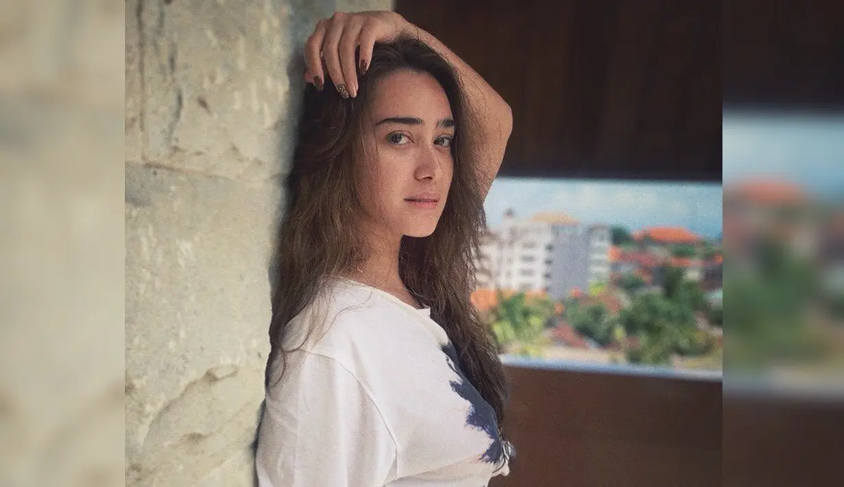 Dengan pesonanya itu, Alexandra Gottardo layak mendapat julukan hot mom dari netizen. (FOTO: instagram.com/got_alex)