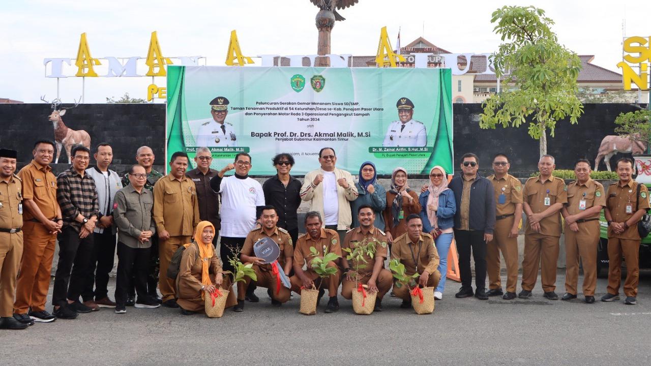 Tingkatkan Rasa Cinta Lingkungan, Pj Gubernur Kaltim Luncurkan Gerakan Gemar Menanam