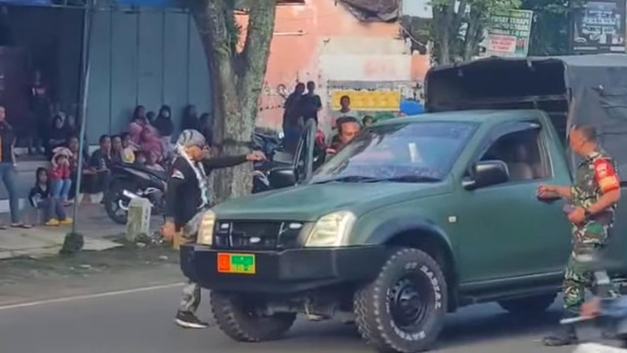 VIDEO: Fakta Baru Kronologi TNI Bentrok Panas Lawas Ormas GPK Emosi sampai Mobil Ditendang