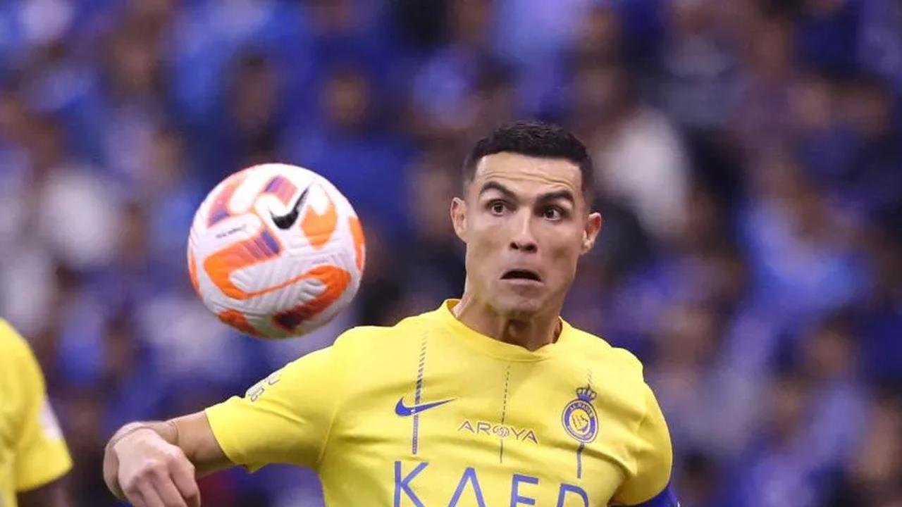 Gol ke-50 itu terjadi ketika Ronaldo menyumbang gol keempat Al-Nassr ketika bertandang ke markas Al Shabab di laga perempat final Piala Raja Arab Saudi, Selasa (12/12/2023). <br>