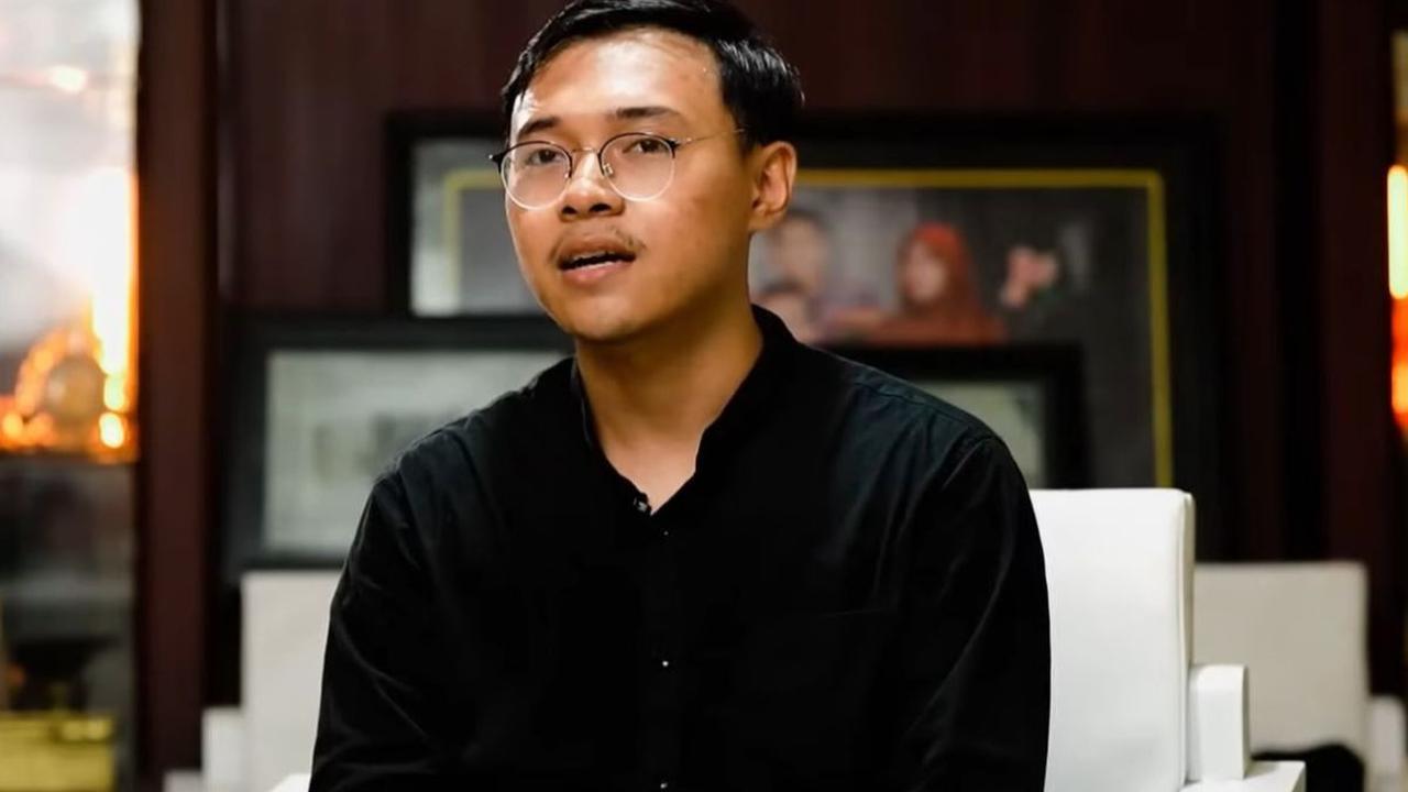 "Masalah apapun yang ada di depan hadapi, seiring pembelajaran itu kita akan menemukan solusi yang tepat. Karena kalau hanya memupuk rasa takut, usaha tidak akan pernah jalan," pesan Rizal.