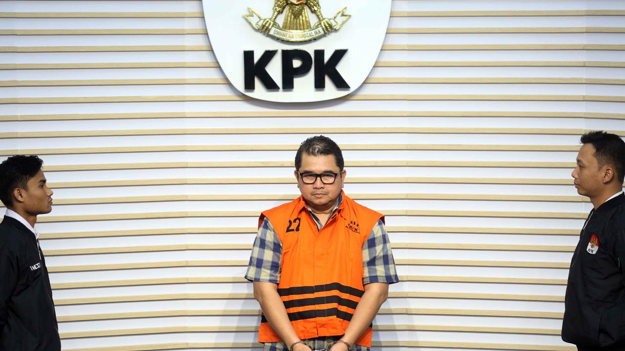 FOTO: KPK Tahan Eks Dirut PGN Hendi Prio Santoso dalam Kasus Jual Beli Gas
