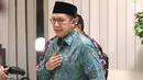 Menteri Agama, Lukman Hakim Saifuddin usai memberi pernyataan resmi terkait hasil OTT KPK terhadap dua pejabat kantor wilayah Kemenag terkait dugaan jual beli jabatan di Kementerian Agama, Jakarta, Sabtu (16/3). (Liputan6.com/Helmi Fithriansyah)