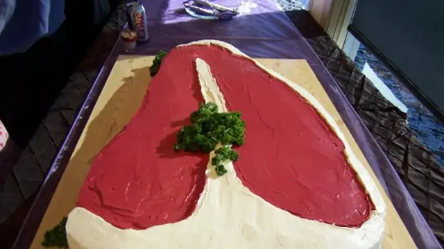 Kue Pernikahan Ini Bikin Geleng Kepala. (Sumber: boredpanda)
