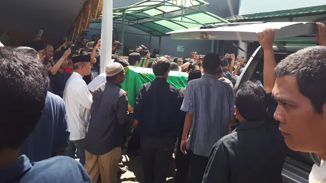 Pemakaman Dian Pramana Poetra