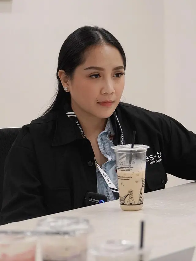 Nagita Slavina saat Tim Manajemen Esteh Indonesia