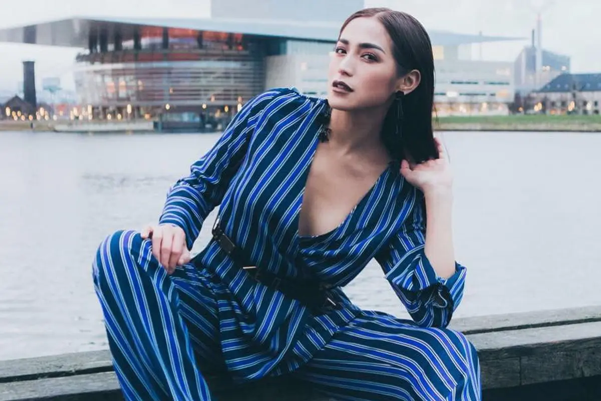 [Bintang] Anti Monoton, Vampire Makeup Jessica Iskandar Ini Selalu Mencuri Hati
