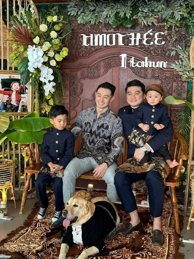 6 Potret Ultah Anak Chef Arnold Bertema Adat Jawa, Reynold Poernomo Hadir