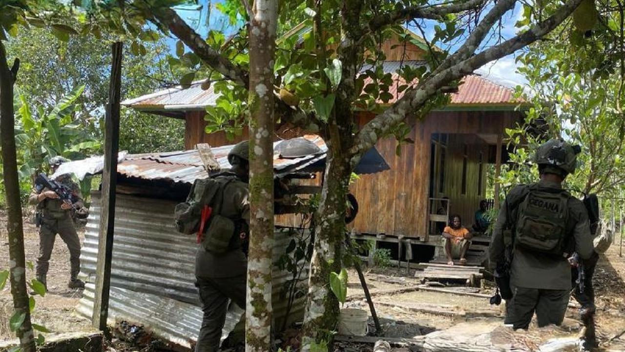 Nakes dan Guru Dievakuasi dari Jila Usai KKB Sandera 9 Perempuan