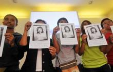 Puluhan buruh kenang Marsinah di Gedung Sate