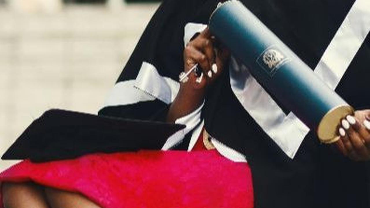 Caption Ig Wisuda Lucu