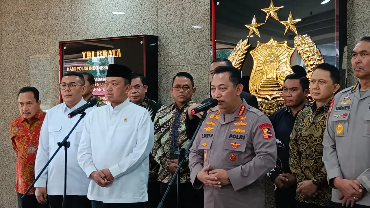 Kapolri Jenderal Listyo Sigit Prabowo menerima audiensi Menteri ATR/BPN, Nusron Wahid di Mabes Polri.