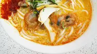 Semangkuk Mi Instan untuk Obati Kangen Makan Laksa Singapura