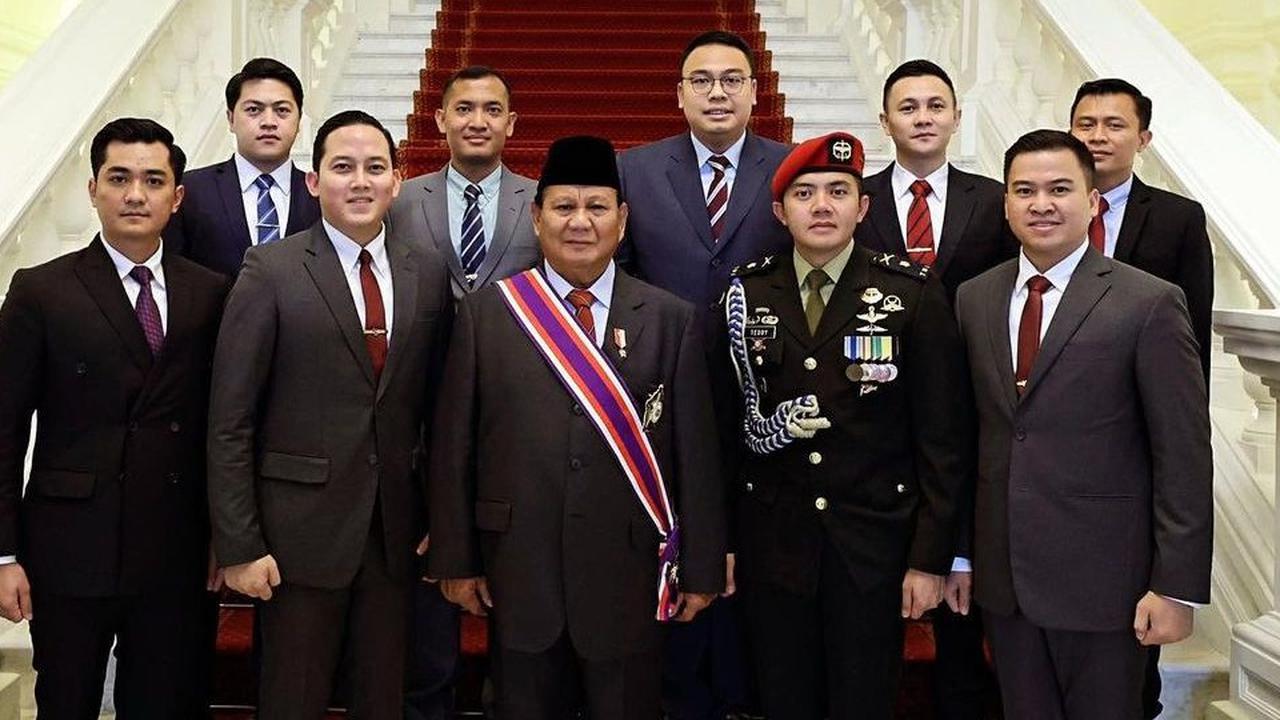 Istana Buka Suara soal Keberadaan Ajudan Prabowo dari TNI-Polri