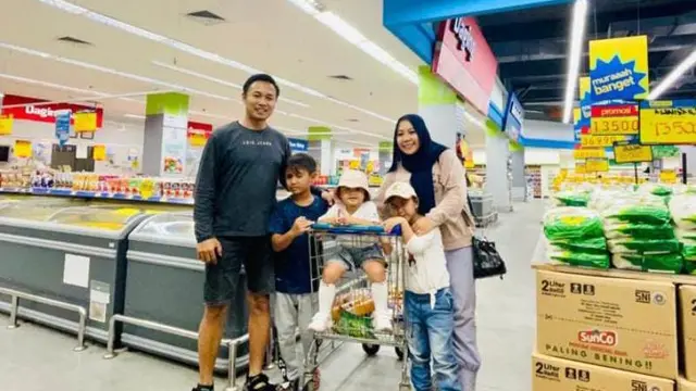Dari Karyawan Hingga IRT Sukses: Kisah Inspiratif Mak Ren Mengubah Peran Ibu Rumah Tangga