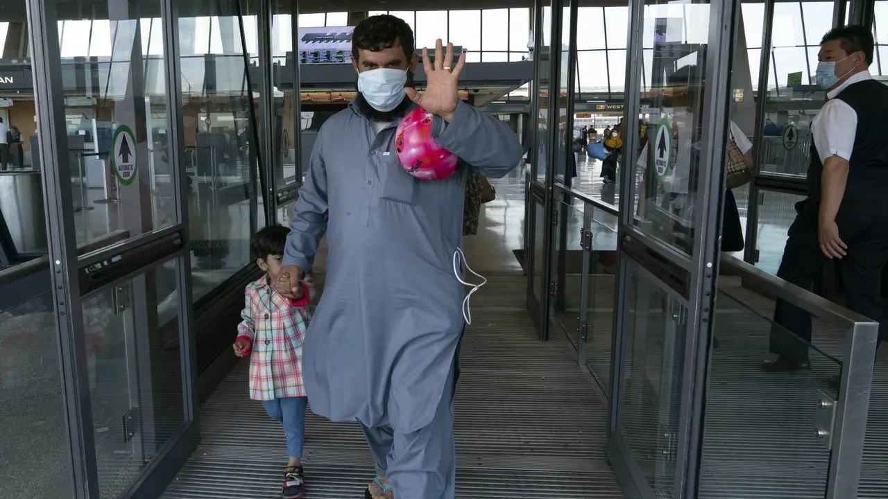 Potret Warga Afghanistan Saat Tiba di Washington
