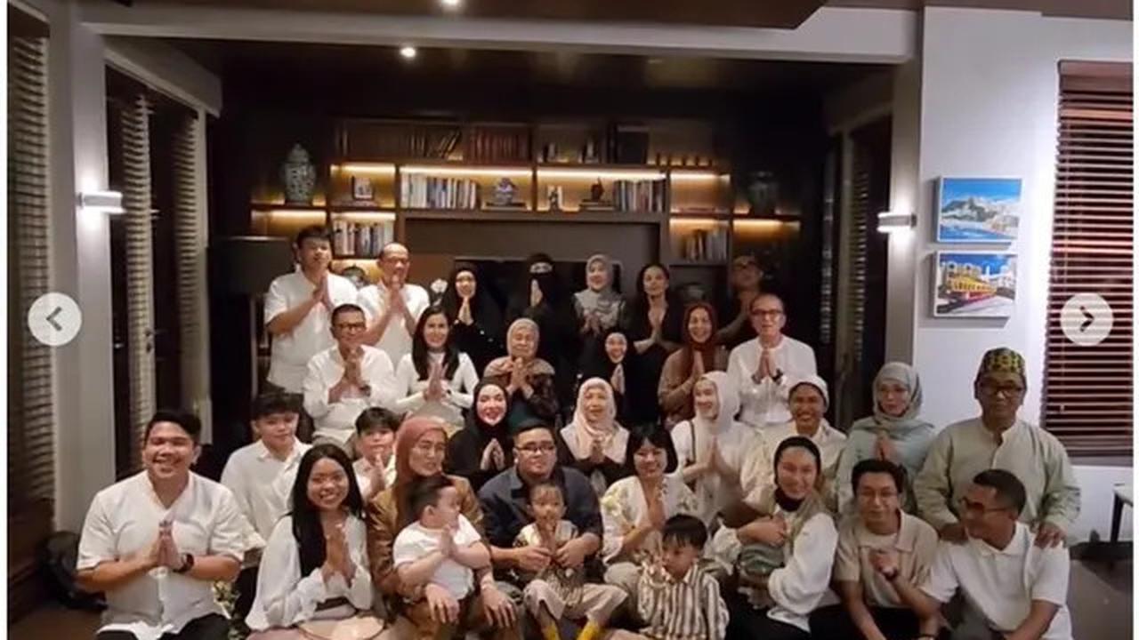6 Potret Buka Puasa Keluarga Helmy Yahya dan Tantowi Yahya, Penuh Kehangatan