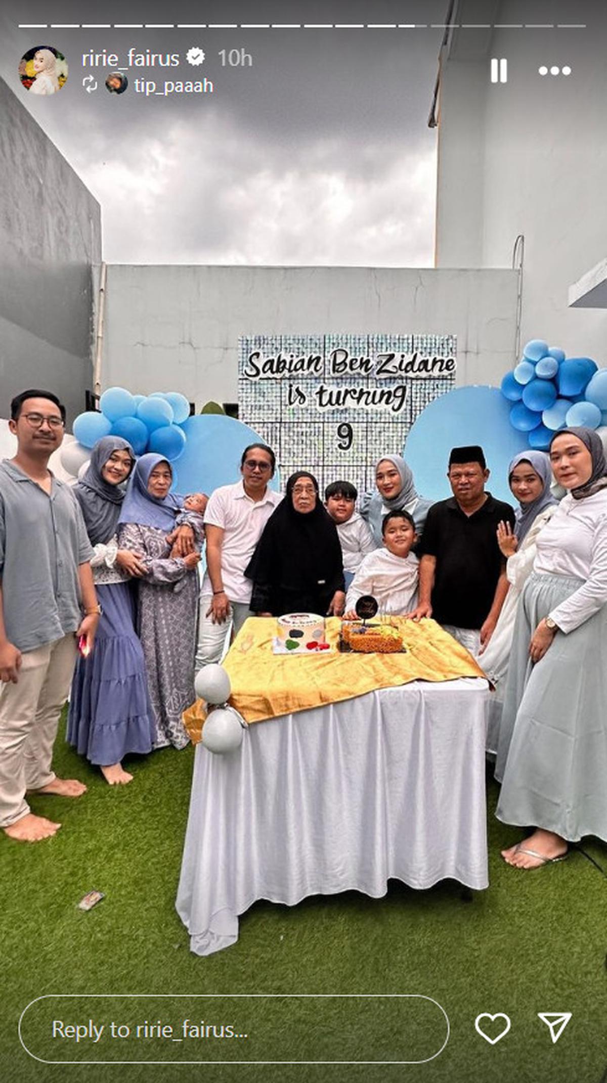 Ririe Bagikan Saat Berkumpul di Insta Story