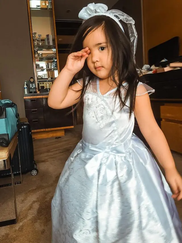 Mikhayla anak Nia Ramadhani (Instagram/ramadhaniabakrie)