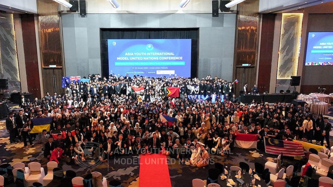 Asia Youth International Model United Nations ke-16