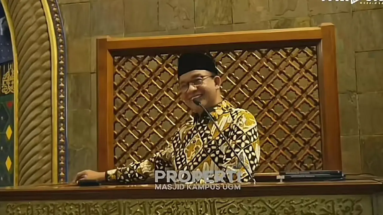 Viral Anies Baswedan Kena Desak-desakan Usai Isi Ramadan Public Lecture di Masjid UGM. (Dok: https://www.youtube.com/watch?v=fx9S_fxSixE)