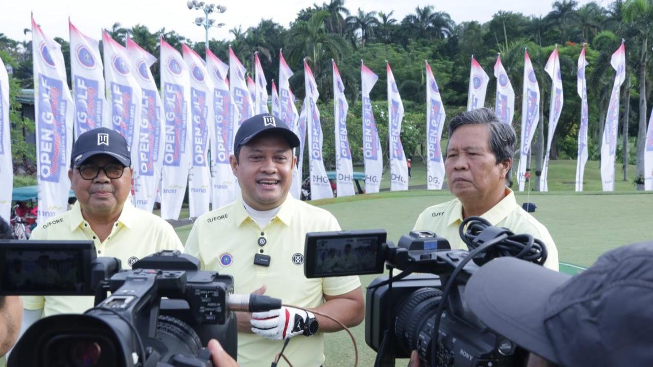 IKA UII Gelar Open Golf Tournament & Charity Beasiswa