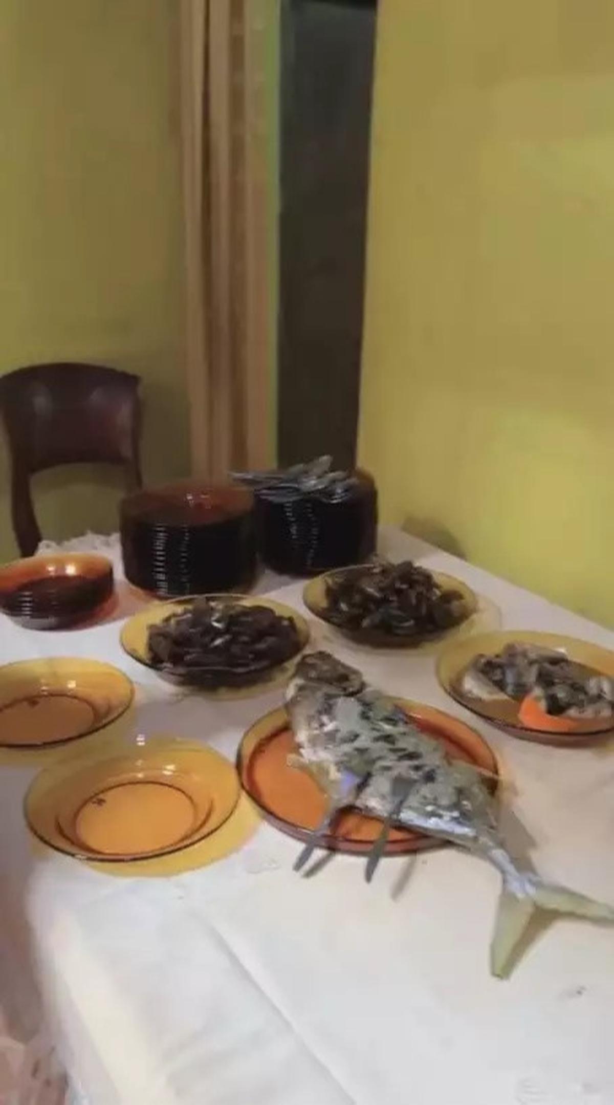 5 Potret Dapur di Rumah Masa Kecil Atta Halilintar, Sangat Sederhana Masak Masih Pakai Tungku dan Kayu Bakar