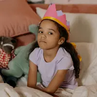 Emosi bukanlah perilaku yang buruk, melainkan sebuah sinyal internal yang sedang dirasakan oleh anak. [Dok/Pexels.com/kaylcottonbro studioabridge].